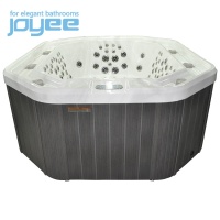 Переливной СПА бассейн Joyee SPA Dubai Переливной СПА бассейн Joyee SPA Dubai